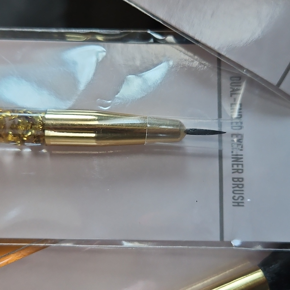 Believe Beauty Makeup Brush Set - Picture 5 of 7